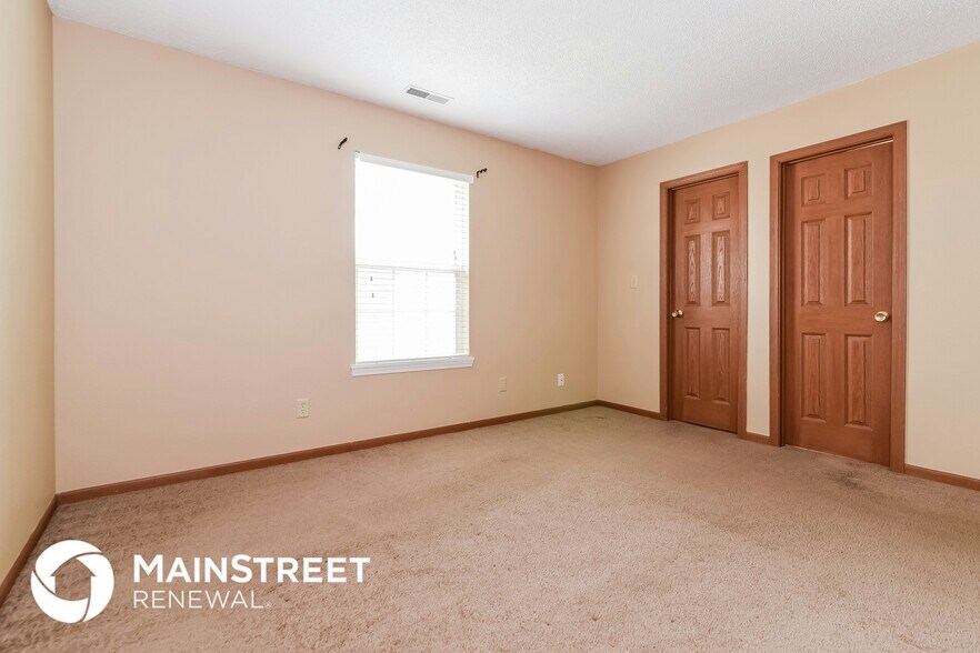 Building Photo - 7485 Grandview Dr