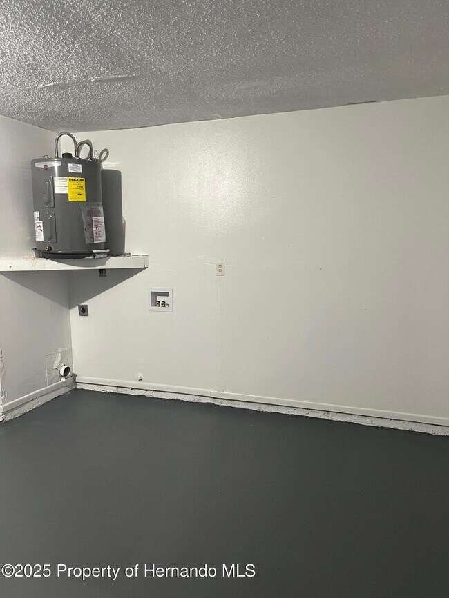 Building Photo - 12474 Drayton Dr