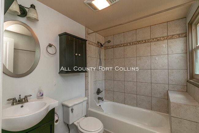 Building Photo - Upscale Glenmere Park Bungalow