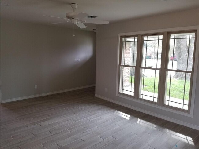 Building Photo - 6510 Grape St