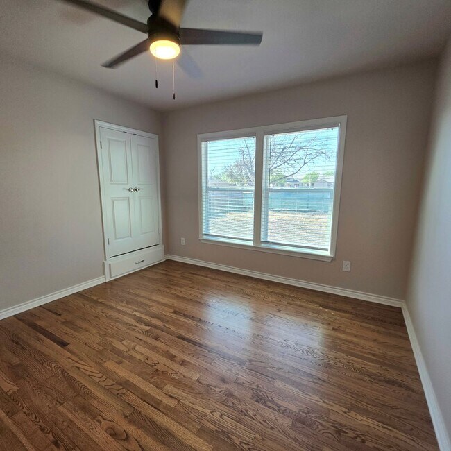 Building Photo - Charming remodeled 3-bedroom home for lease!