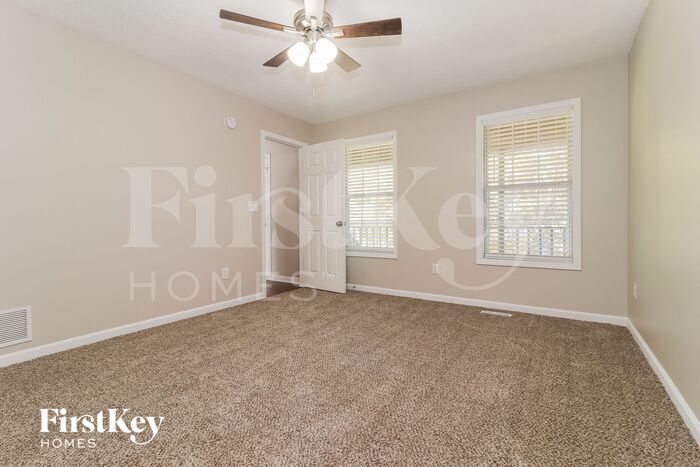 Building Photo - 201 Amberwood Trail