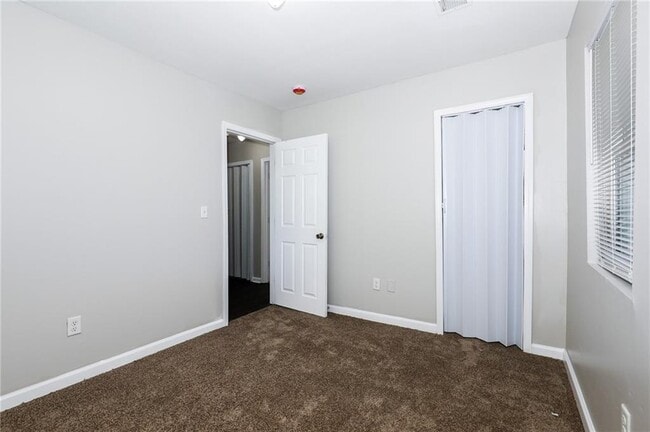 Building Photo - 2853 Belvedere Ln