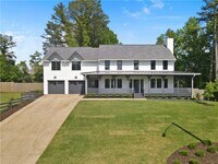 Building Photo - 1296 Hilton Dr