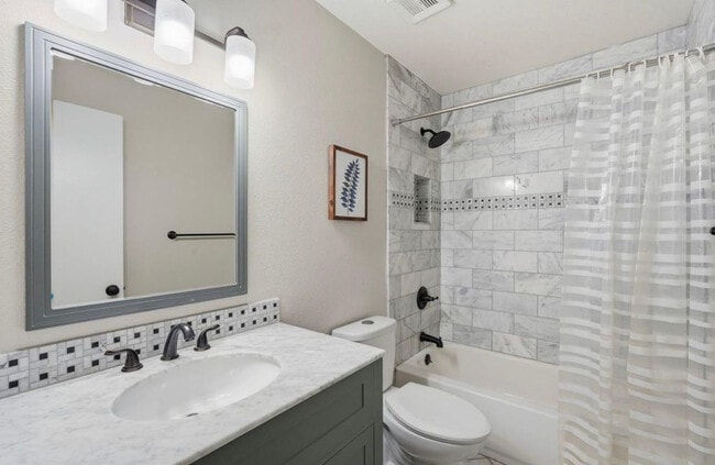 Building Photo - 4026 N Granite Reef Rd