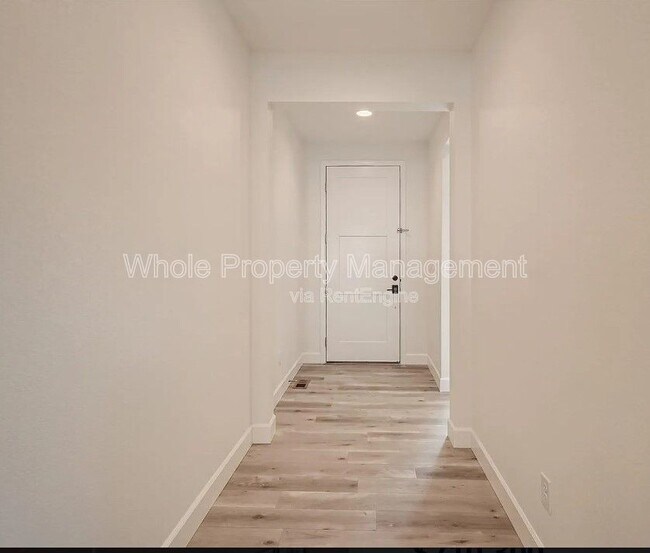 Building Photo - 5782 Saddle Skirt St