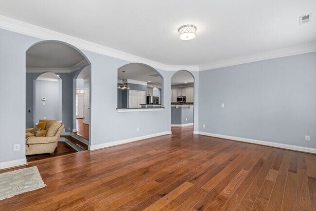 Building Photo - Luxury Living in High Point NC