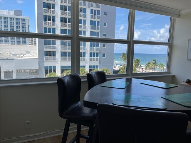 Building Photo - 209 N Fort Lauderdale Beach Blvd