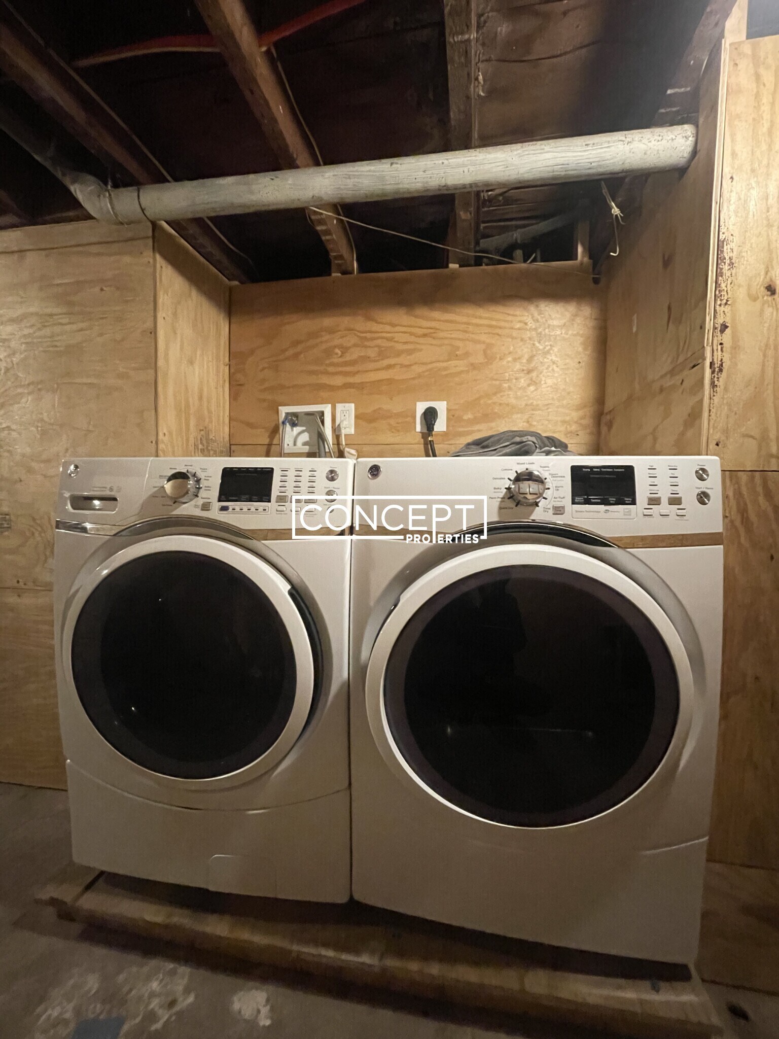 Building Photo - 6 Shepherd Ave