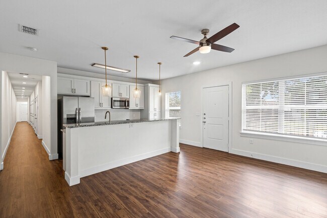 Building Photo - 3128 Lubbock Ave