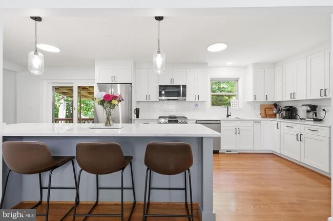 Building Photo - 6605 Grey Fox Dr