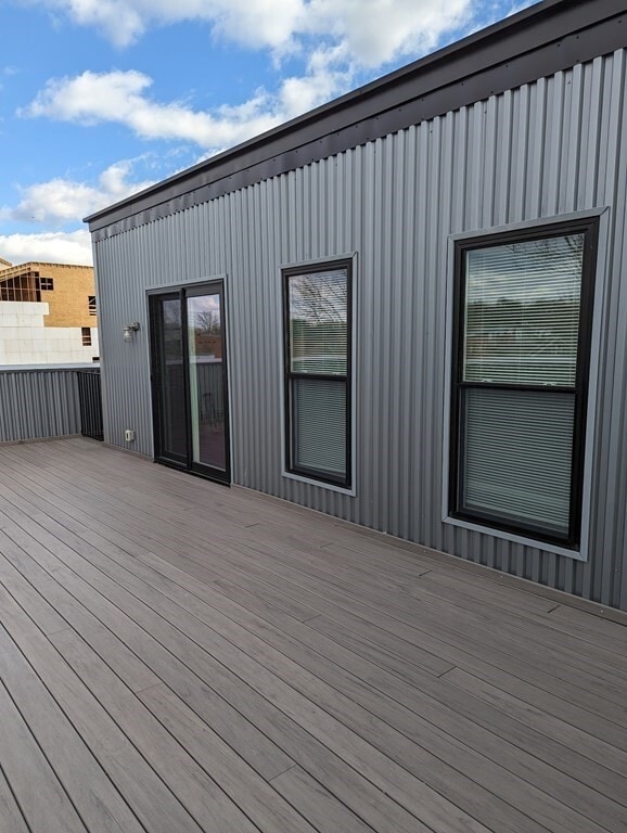 Building Photo - 3383 Washington St