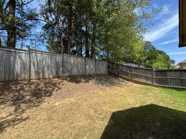 Building Photo - 120 Marion Dr