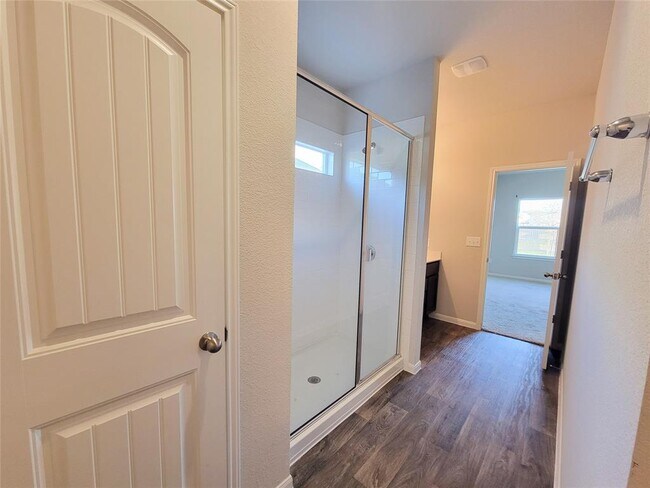 Building Photo - 13925 Heywood Dr