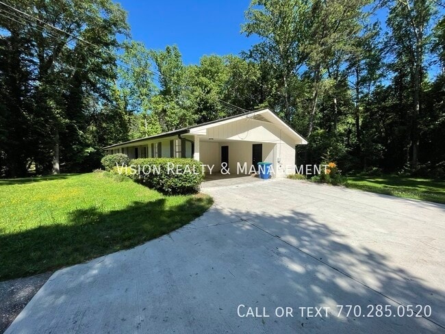Building Photo - 4125 Flat Shoals Rd