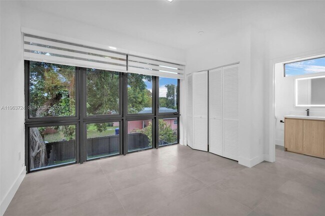 Building Photo - 919 NW 55th St