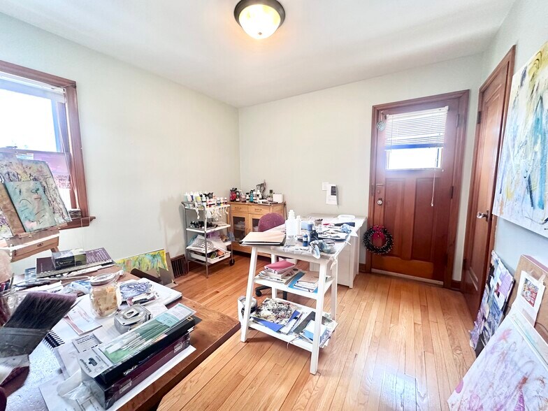 Building Photo - 2630 N 67th St