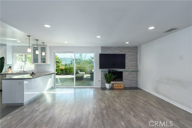 Building Photo - 6550 Smoke Tree Ave