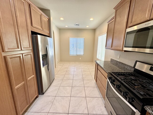 Building Photo - 5576 W Heritage Way