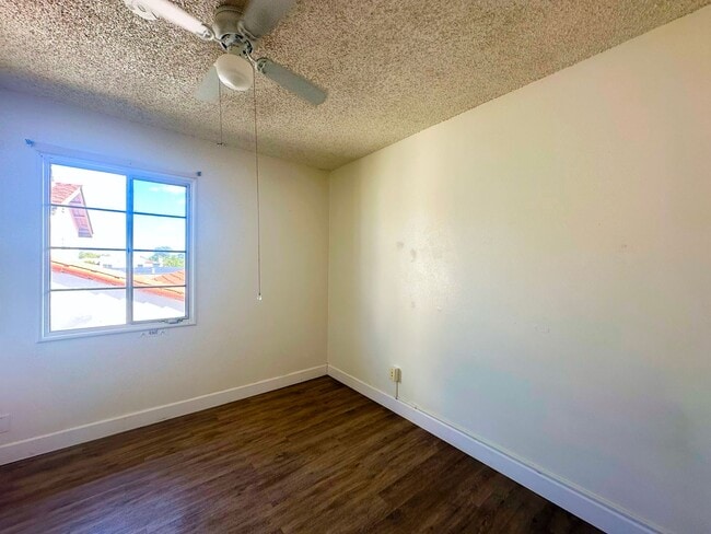 Primary Photo - Room in an old convent--Females only