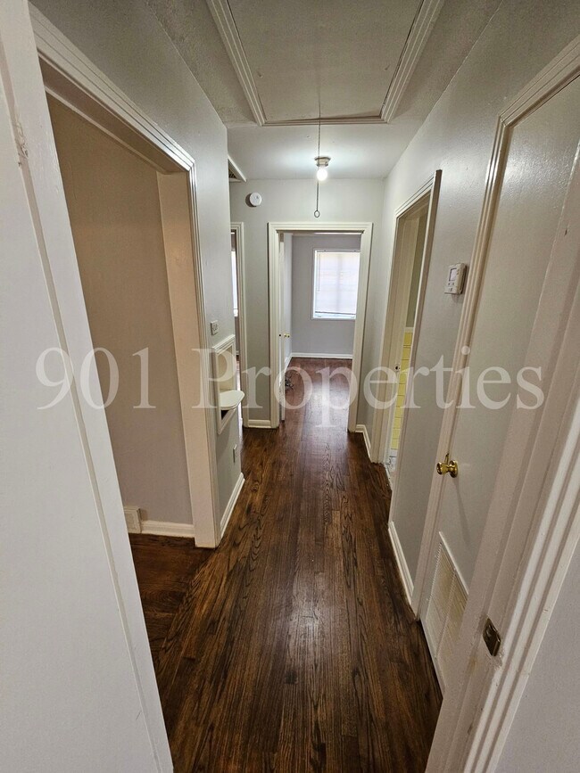 Building Photo - 4190 Vann Ave