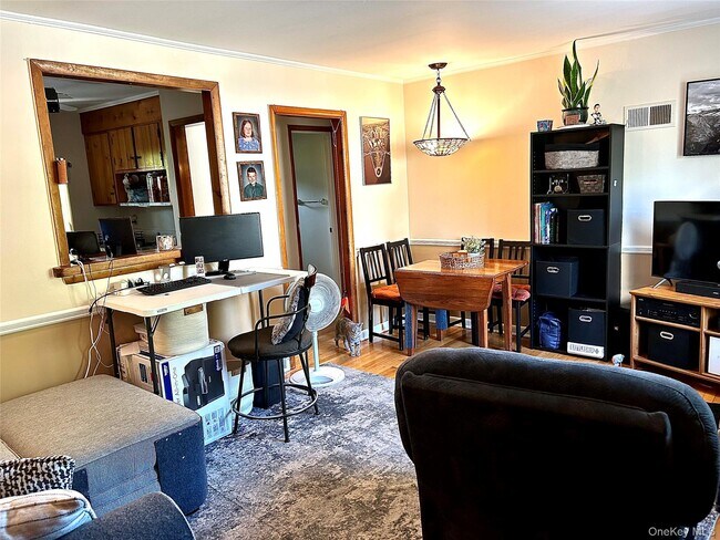 Building Photo - 102 Overocker Rd