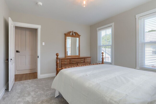 Building Photo - 1232 Lafayette St