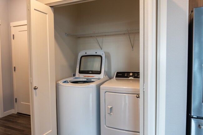 Building Photo - 16284 NW Chadwick Way