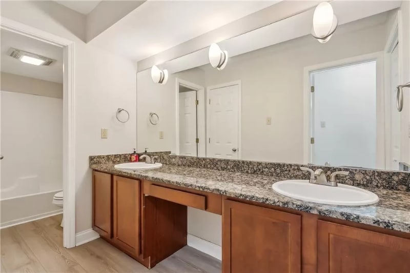 Building Photo - 351 Jackson Ave