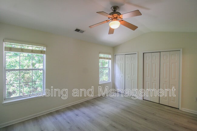 Building Photo - 1247 Island Club Dr