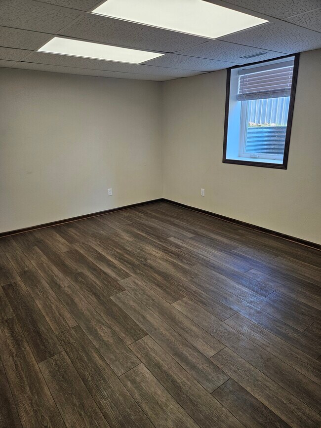 Building Photo - 1317 6th St