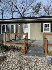 Building Photo - 112 Poteat St