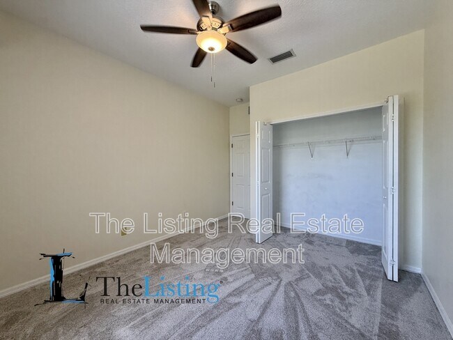 Building Photo - 4052 Alan Dr