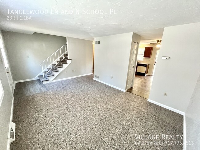 Building Photo - Spacious 2-BR Townhome in Dallastown Schoo...