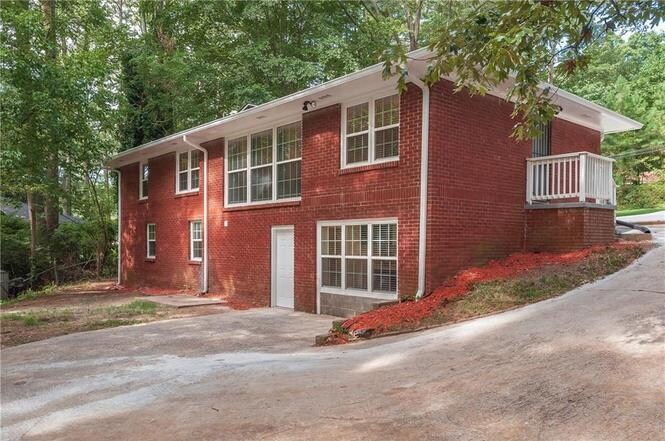 Building Photo - 2804 Dodson Dr