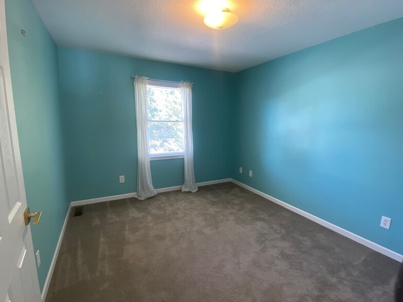 Building Photo - 1821 Partridge Pl