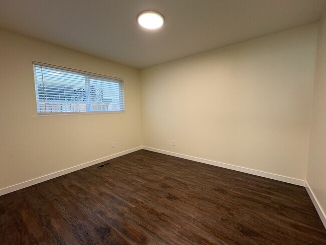 Building Photo - Newly Renovated 2BD/1BA in Palo Alto | Prime Location!
