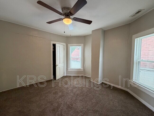Building Photo - 1145 23rd St