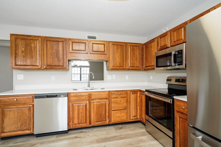 Building Photo - 971 Andover Dr