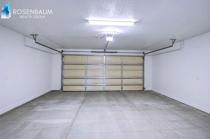 Building Photo - 10261 W Concordia Dr