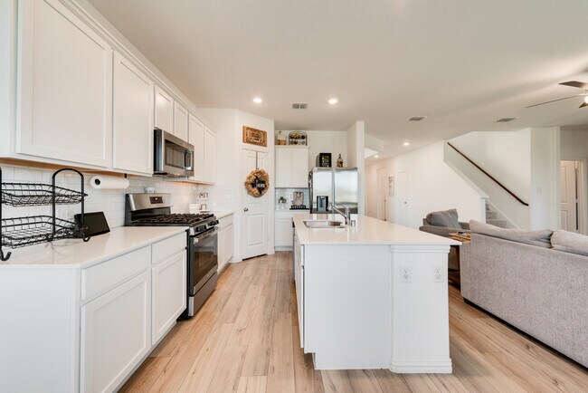 Building Photo - 14620 Serrano Ridge Rd