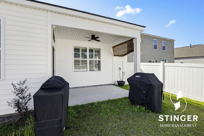 Building Photo - 334 Sanctuary Dr