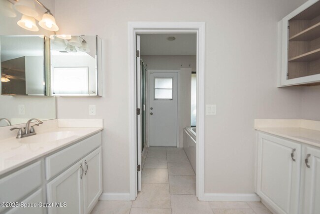 Building Photo - 1326 Cherry Hills Rd NE