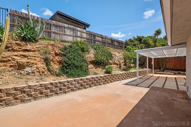 Building Photo - 5051 Lenore Dr