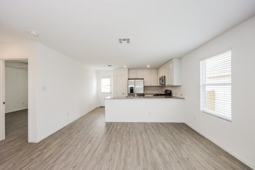 Building Photo - 6634 Morgan Cp