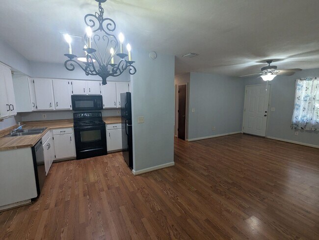 Building Photo - 4256 Carrington Ct