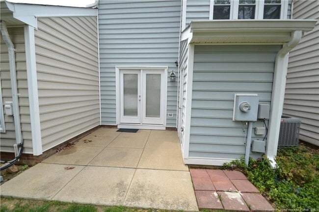 Building Photo - 110 Riverwalk Cir
