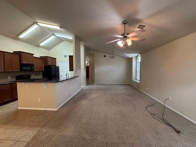 Building Photo - 6908 Golden Oak Ln