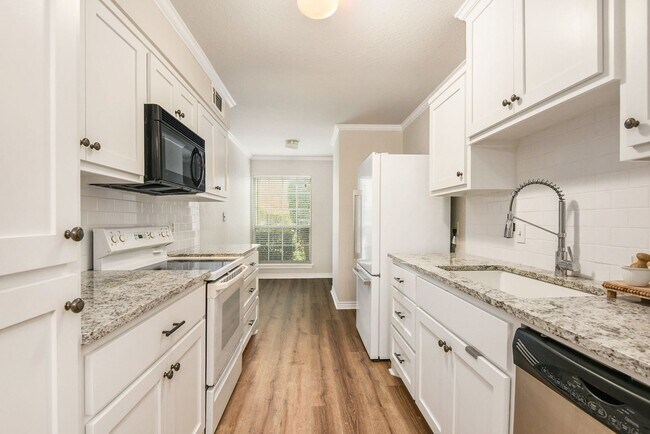 Building Photo - 4008RCC