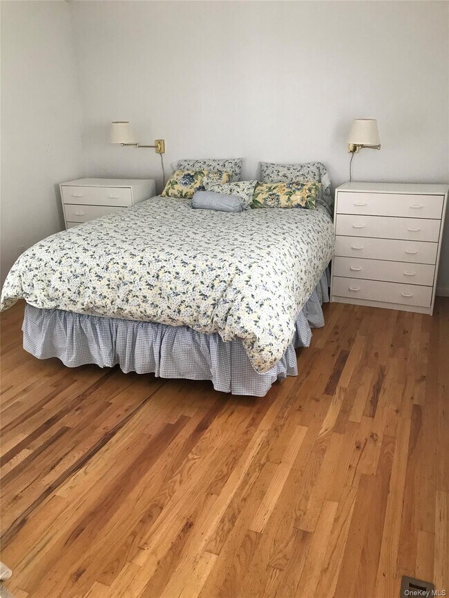 Building Photo - 20 Basket Neck Ln